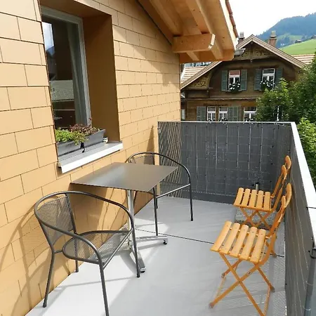 Апартаменты Simme-troeimli Appartement-fewo- Dusche- Wc 4-bettwohnung By Interhome Цвайзиммен